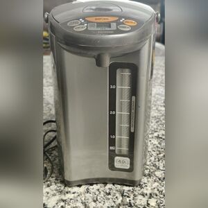 Zojirushi cd-wcc40 Water Boiler